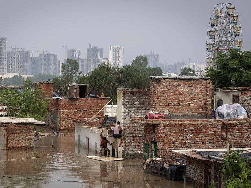 2023-07-14T130707Z_2016377422_RC2X22AU3T02_RTRMADP_3_ASIA-WEATHER-INDIA-MONSOON