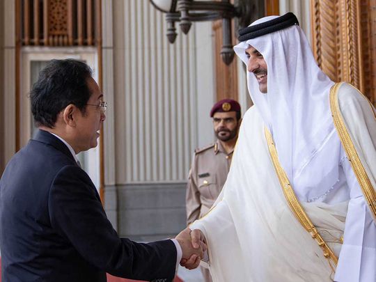  Qatar's Emir Sheikh Tamim bin Hamad al-Thani  Fumio Kishida japan