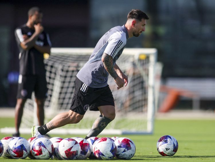 Lionel Messi takes to the practice field for first time since