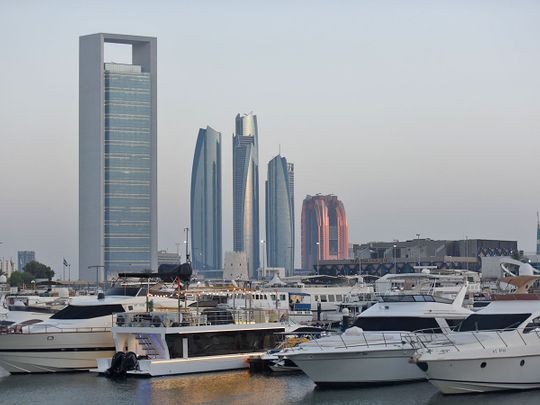 STOCK Abu Dhabi Skyline