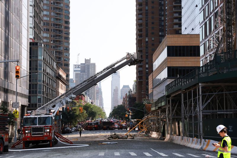 Copy of 2023-07-26T135959Z_1734562238_RC21B2AAHY1O_RTRMADP_3_NEW-YORK-CRANE-FIRE-1690381219058