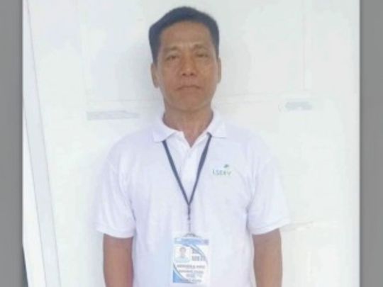 HONEST PHILIPPINE AIRPORT WORKER: Alexander Nuñez, 