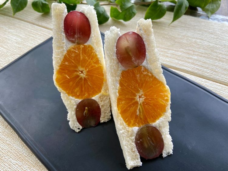 You can customise the fruit sando by using different fruits, such as berries or kiwi. 