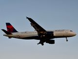 A Delta airlines Airbus 320
