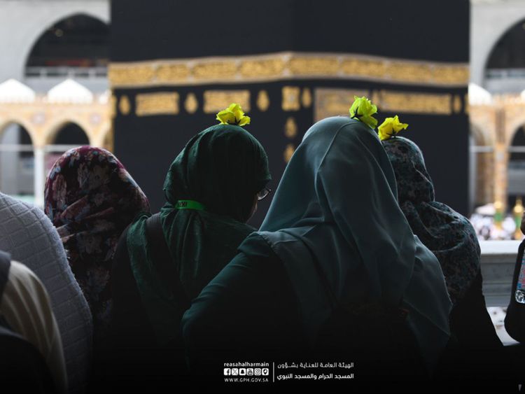 WOW 360 - Saudi Arabia's Ministry of Hajj and Umrah has issued guidelines  and implemented a special Umrah dress code for women going for Umrah.  Article link in stories. . . . . . #
