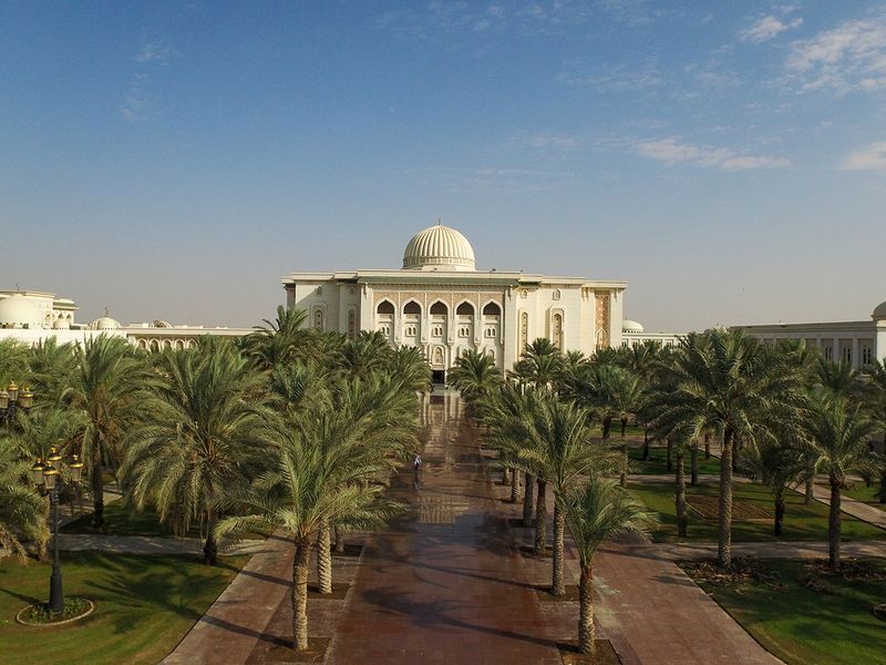American-University-of-Sharjah-Campus-Photo-FOR-WEB