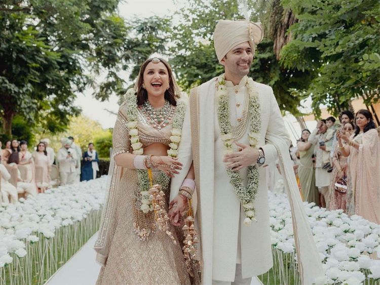 Alia Bhatt to Anushka Sharma: Celebrity brides who wore ivory and gold  instead of traditional red – India TV