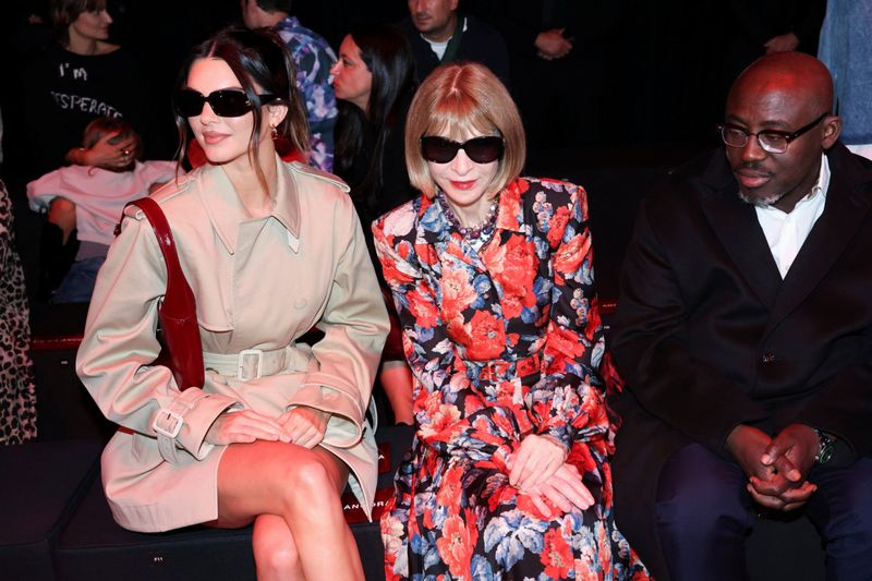 Milan-Kendall Jenner and Anna Wintour-1695639686308