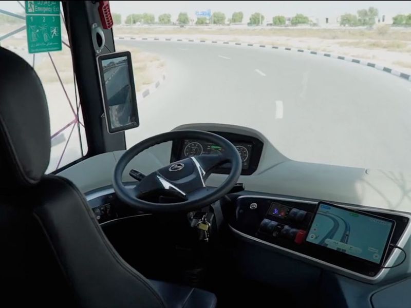 Self driving bus
