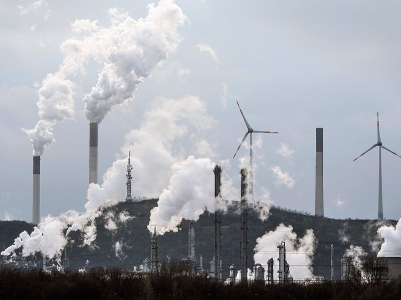 climate change smoke refinery