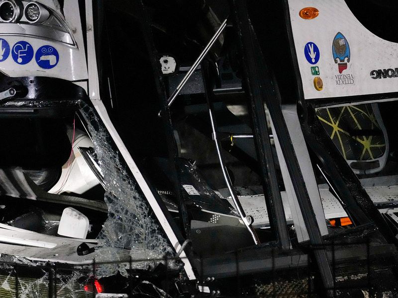 Italy_Bus_Crash_74279--93b9c-(Read-Only)