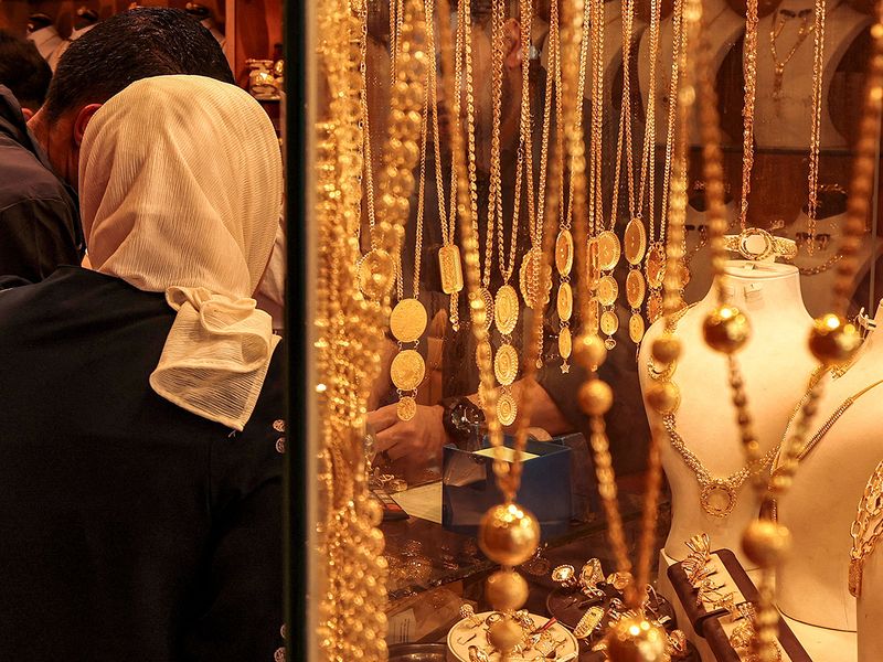 Stock - Gold / Gold shopping / Gold jewellery 