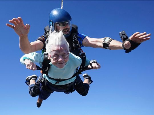 Dorothy Hoffner skydiver