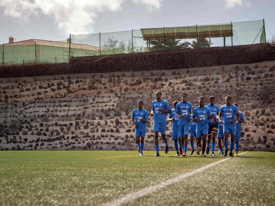 El fútbol ayuda a los jóvenes inmigrantes a encontrar su lugar en las Islas Canarias de España