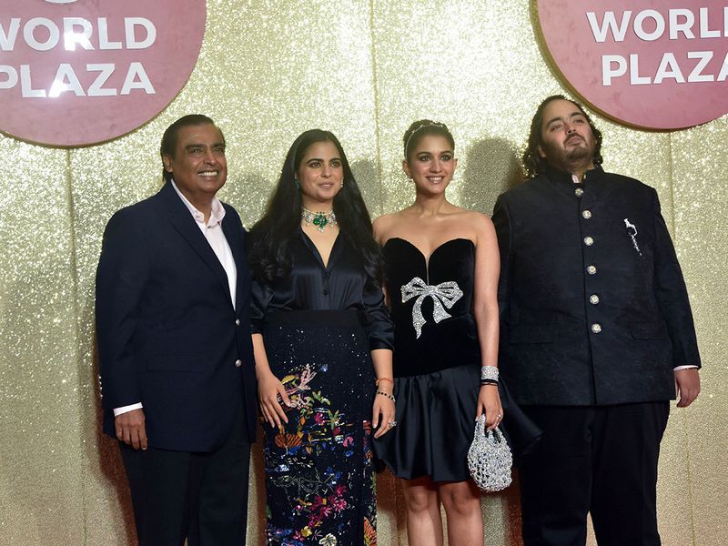 From Deepika Padukone to Kareena Kapoor: Who wore what to Jio World Plaza  launch