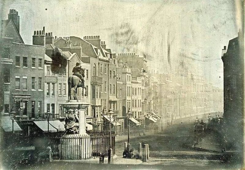 The oldest known photograph of London is attributed to French photographer Monsieur de St Croix in 1839, featuring a statue of King Charles I located in front of Whitehall.