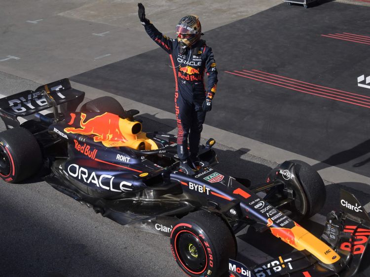 Max Verstappen wins São Paulo sprint race while Lewis Hamilton struggles, Formula One