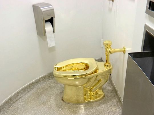 Britain_Golden_Toilet_Theft_18366--50e82-(Read-Only)