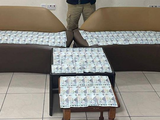 recovered-money-pic-by-ajman-police-1699451265919