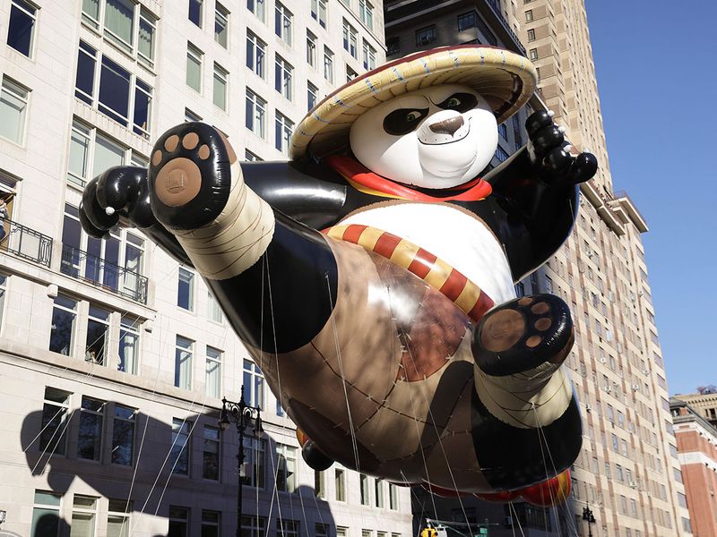 Macy's_Thanksgiving_Parade_78843--c8cfc-(Read-Only)