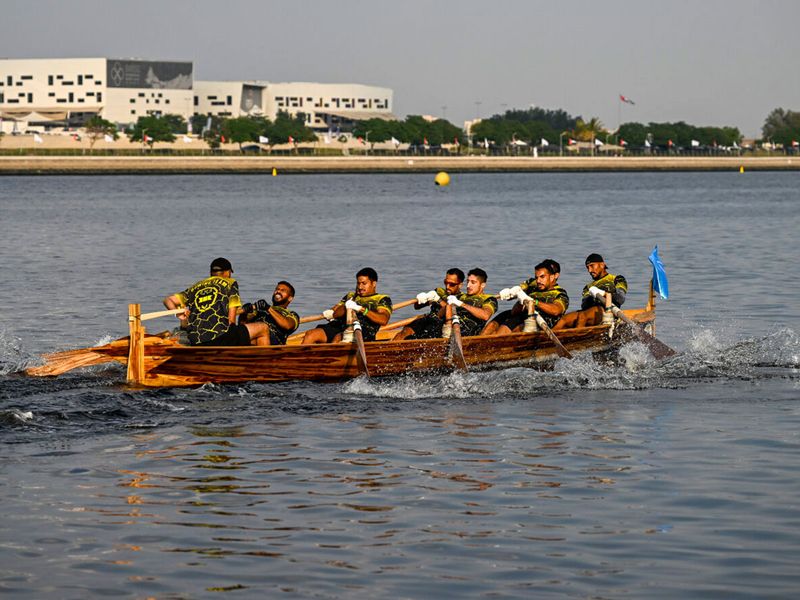 traditional rowing race
