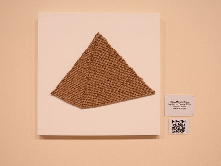 Pyramid in rope