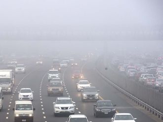 Driving during fog: 9 essential tips