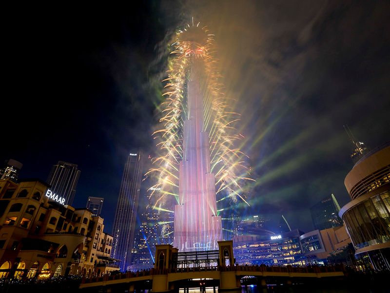 BURJ KHALIFA / NEW YEAR / FIREWORKS