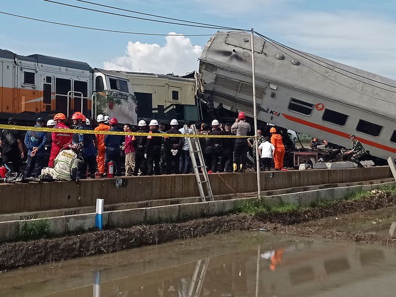 Indonesia_Train_Crash_56914--8fc9e