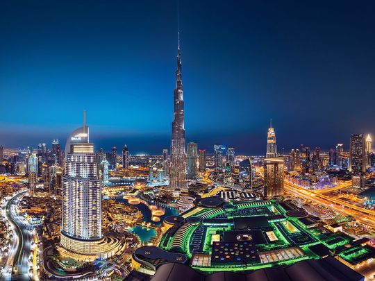 STOCK Dubai skyline / Burj Khalifa / Downtown Dubai