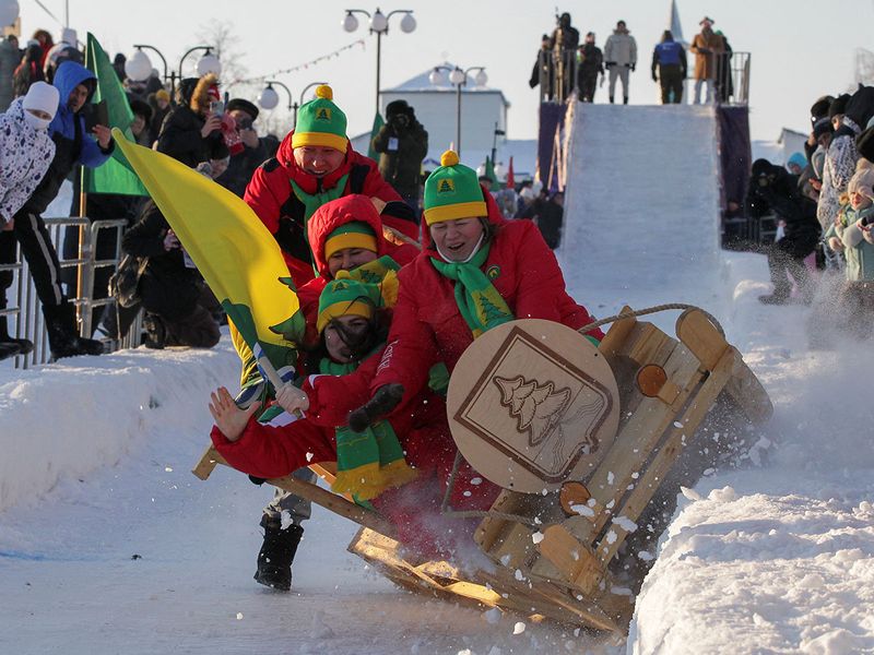 2024-02-10T152346Z_1381164339_RC2RZ5AAQ8NA_RTRMADP_3_RUSSIA-FESTIVAL-SLEDGES-(Read-Only)