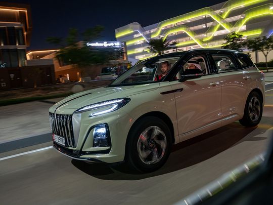 HONGQI-HS3-On-The-Road-FOR-WEB