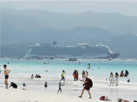 Cruise ship Boracay