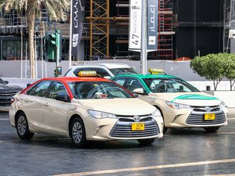 Stock-Dubai-Taxi