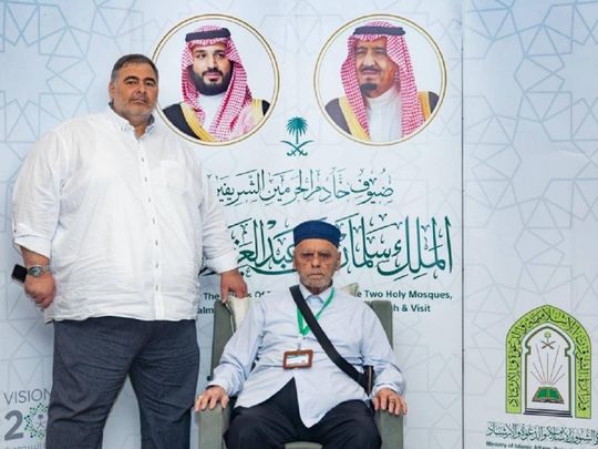 Saudi Arabia: After 8-year separation, an invitation reunites dad and son