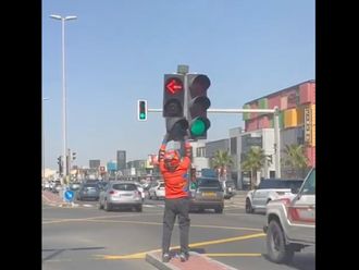 Viral video: Why Dubai delivery driver was honoured