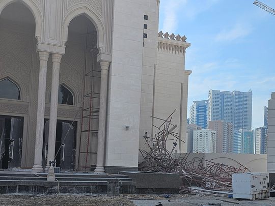 scaffolding-collapse-at-shj-mosque-pic-by-agahddir-1712149418388