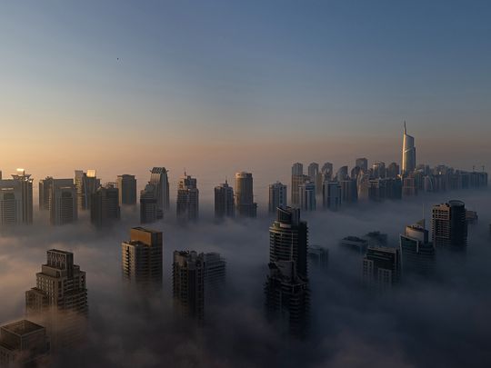 Stock-Dubai-Skyline-(Fog)