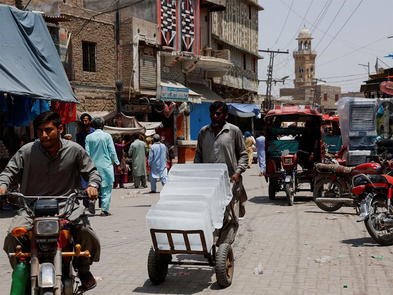 Heatwave scorches Pakistan