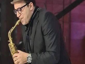 Saxophonist dies saving family in elevator tragedy