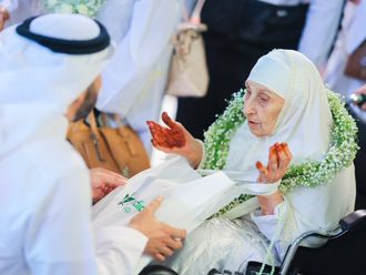 Saudi Arabia welcomes oldest pilgrim, mourns youngest