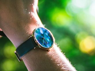 5 best ultra-thin watches for men in UAE, for 2024
