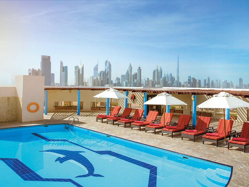 Summer_Experiences-Jumeira-Rotana-swimming-pool-FOR-WEB