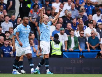 City beat Chelsea to begin Premier League title defence