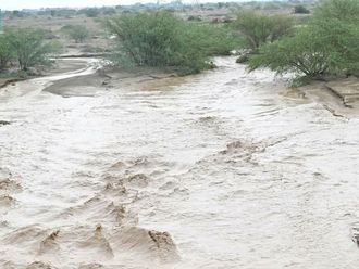 Watch: Rockslide in Asir region after heavy rain