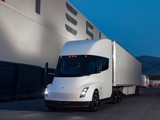 A Tesla Semi truck