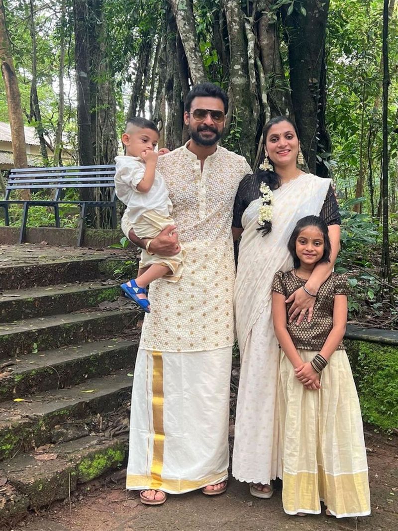 TOVINO WITH FAMILY