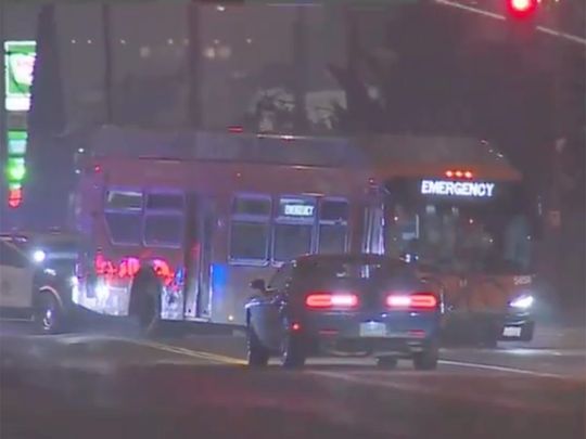 Bus hijacking leaves one dead in Los Angeles