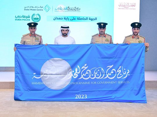 hamdan-and-dubai-police-chief-with-hamdan-flag-on-oct-2,-pic-on-x-of-hamdan-1727885388878