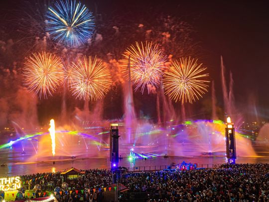 Diwli live fireworks-1729503398683